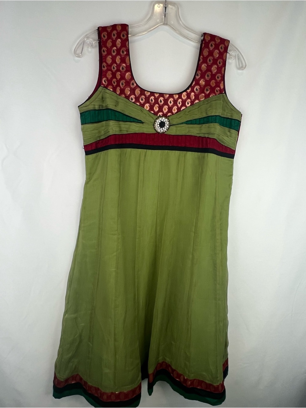 Indian Ethnic Dress Green Burgundy Paisley Embellished Sleeveless Traditional